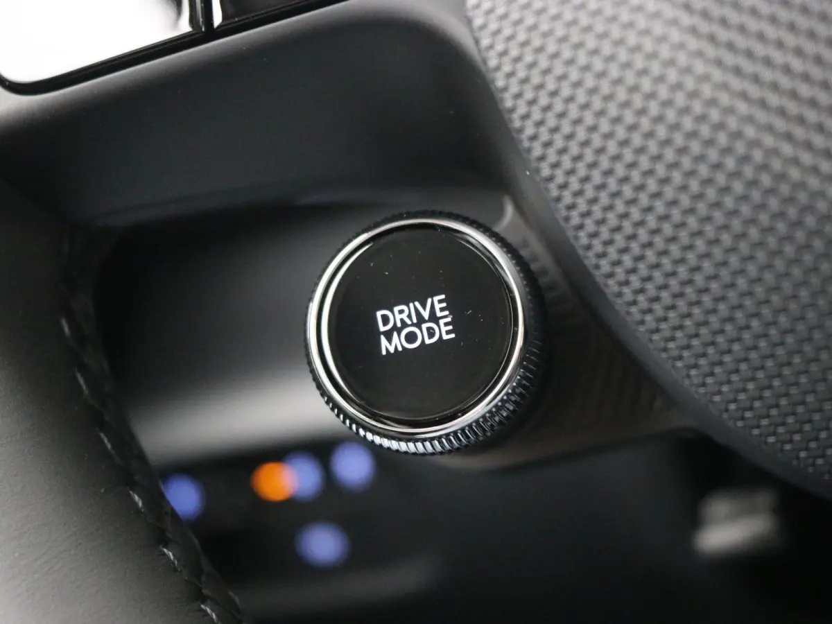 Evolve Sky 49 kWh ** Nu met  € 2.000 Voordeel ** Nieuw uit voorraad leverbaar **  / Warmtepomp / Stoel- & Stuurverwarming / Climate Control / Adaptive Cruise Control / 3 Fase /