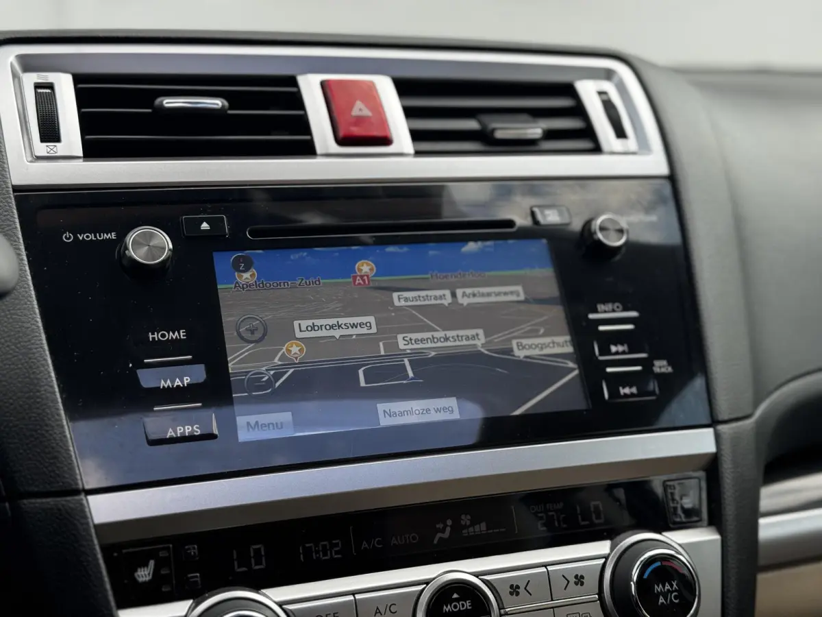 2.5i Premium / Trekhaak 2000 kg / 10-2017 / duurste uitvoering / zeer nette auto / goed onderhouden / pdc voor / Stoelverwarming / Bluetooth audio / Leren Bekleding /