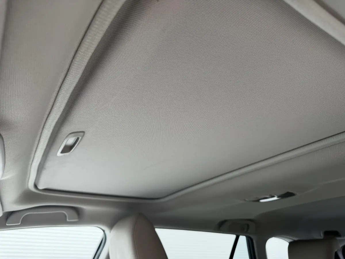 2.5i Premium / Trekhaak 2000 kg / 10-2017 / duurste uitvoering / zeer nette auto / goed onderhouden / pdc voor / Stoelverwarming / Bluetooth audio / Leren Bekleding /