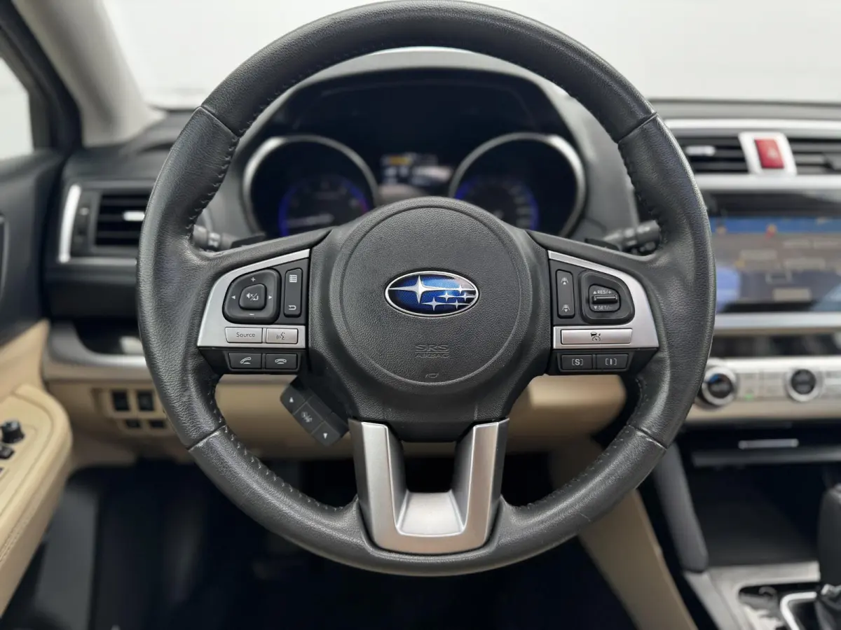 2.5i Premium / Trekhaak 2000 kg / 10-2017 / duurste uitvoering / zeer nette auto / goed onderhouden / pdc voor / Stoelverwarming / Bluetooth audio / Leren Bekleding /
