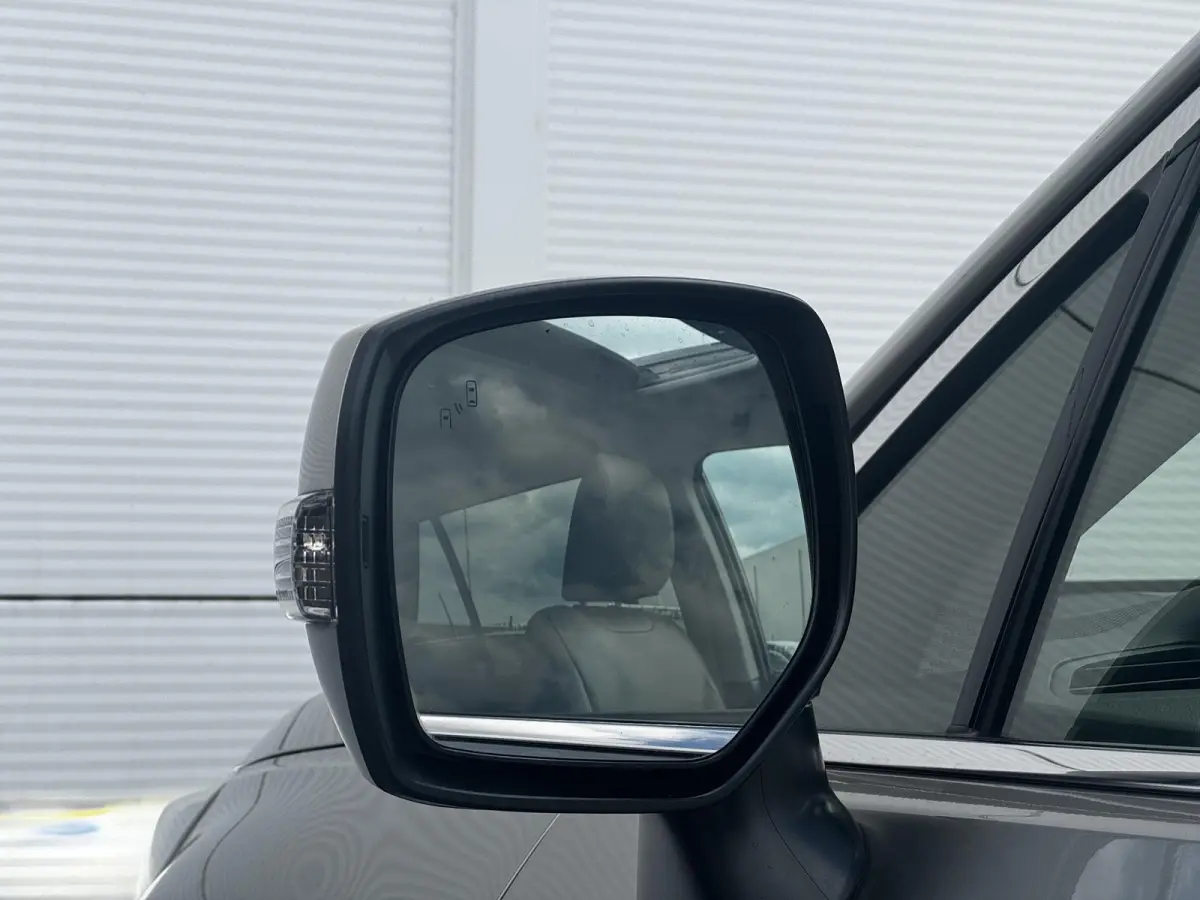 2.5i Premium / Trekhaak 2000 kg / 10-2017 / duurste uitvoering / zeer nette auto / goed onderhouden / pdc voor / Stoelverwarming / Bluetooth audio / Leren Bekleding /
