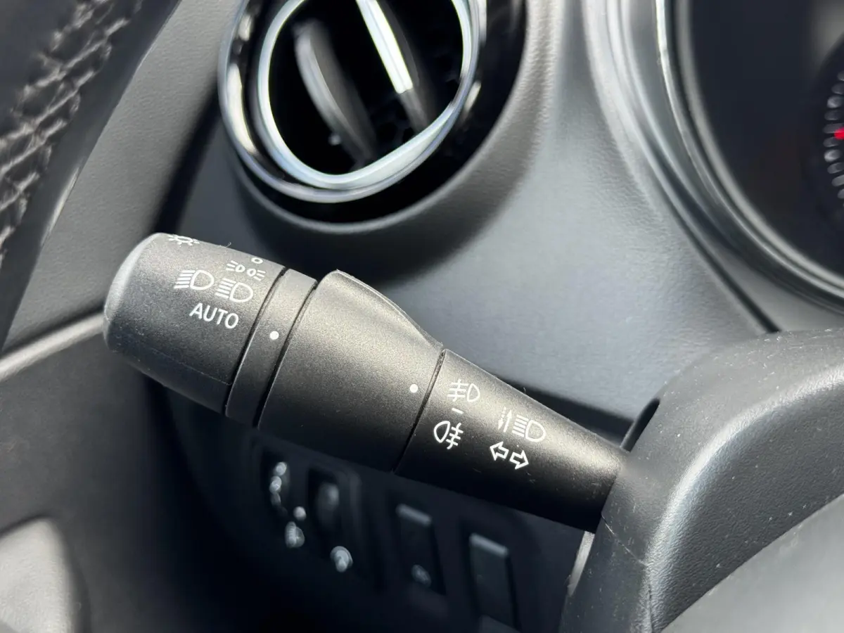 1.3 TCe Intens A/T / Pano / Navigatie / Achteruitrijcamera / Parkeer Assistent / Keyless Entry