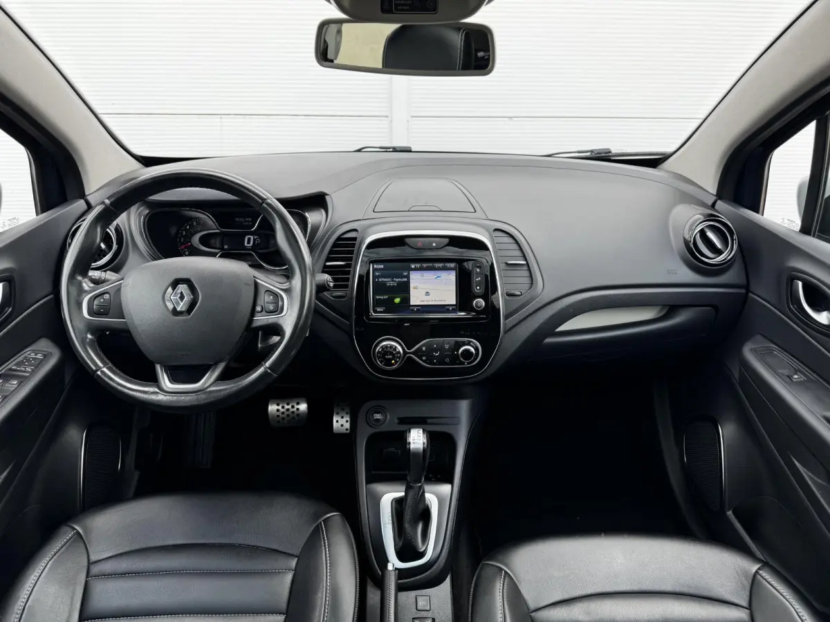 1.3 TCe Intens A/T / Pano / Navigatie / Achteruitrijcamera / Parkeer Assistent / Keyless Entry