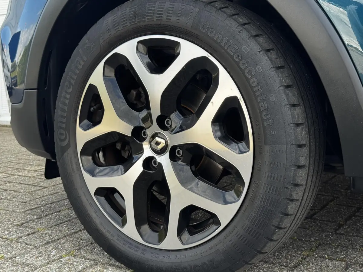 1.3 TCe Intens A/T / Pano / Navigatie / Achteruitrijcamera / Parkeer Assistent / Keyless Entry