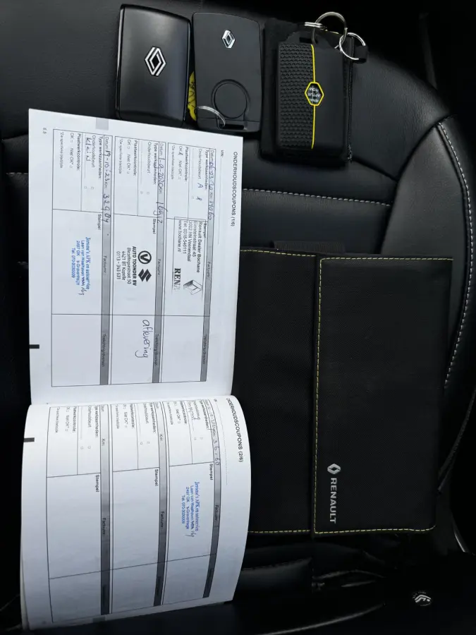 1.3 TCe Intens A/T / Pano / Navigatie / Achteruitrijcamera / Parkeer Assistent / Keyless Entry