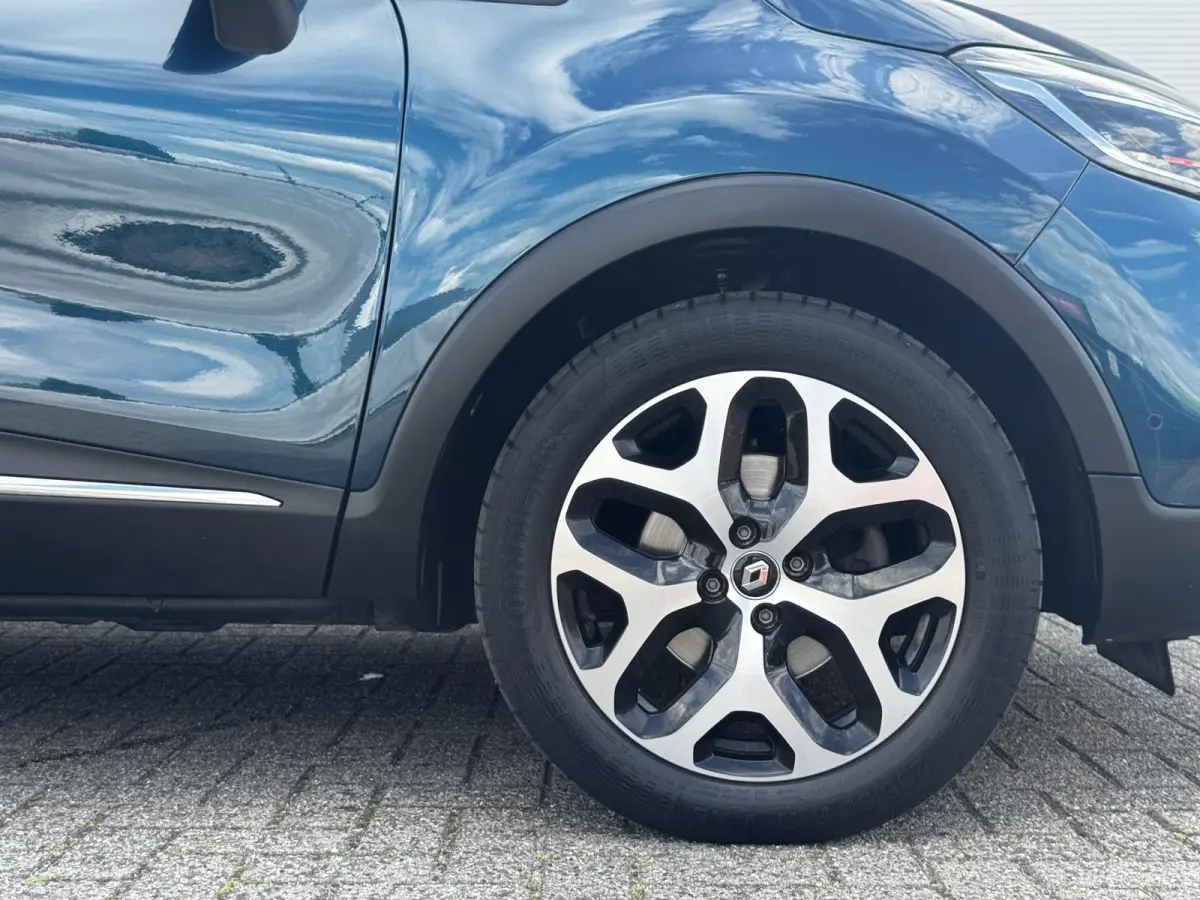 1.3 TCe Intens A/T / Pano / Navigatie / Achteruitrijcamera / Parkeer Assistent / Keyless Entry