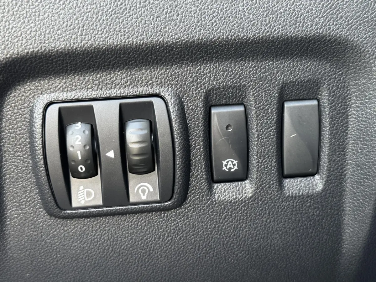 1.3 TCe Intens A/T / Pano / Navigatie / Achteruitrijcamera / Parkeer Assistent / Keyless Entry