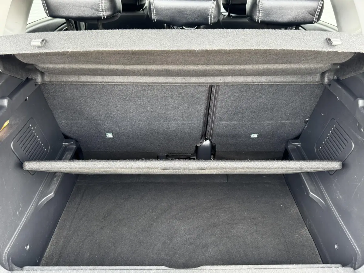 1.3 TCe Intens A/T / Pano / Navigatie / Achteruitrijcamera / Parkeer Assistent / Keyless Entry