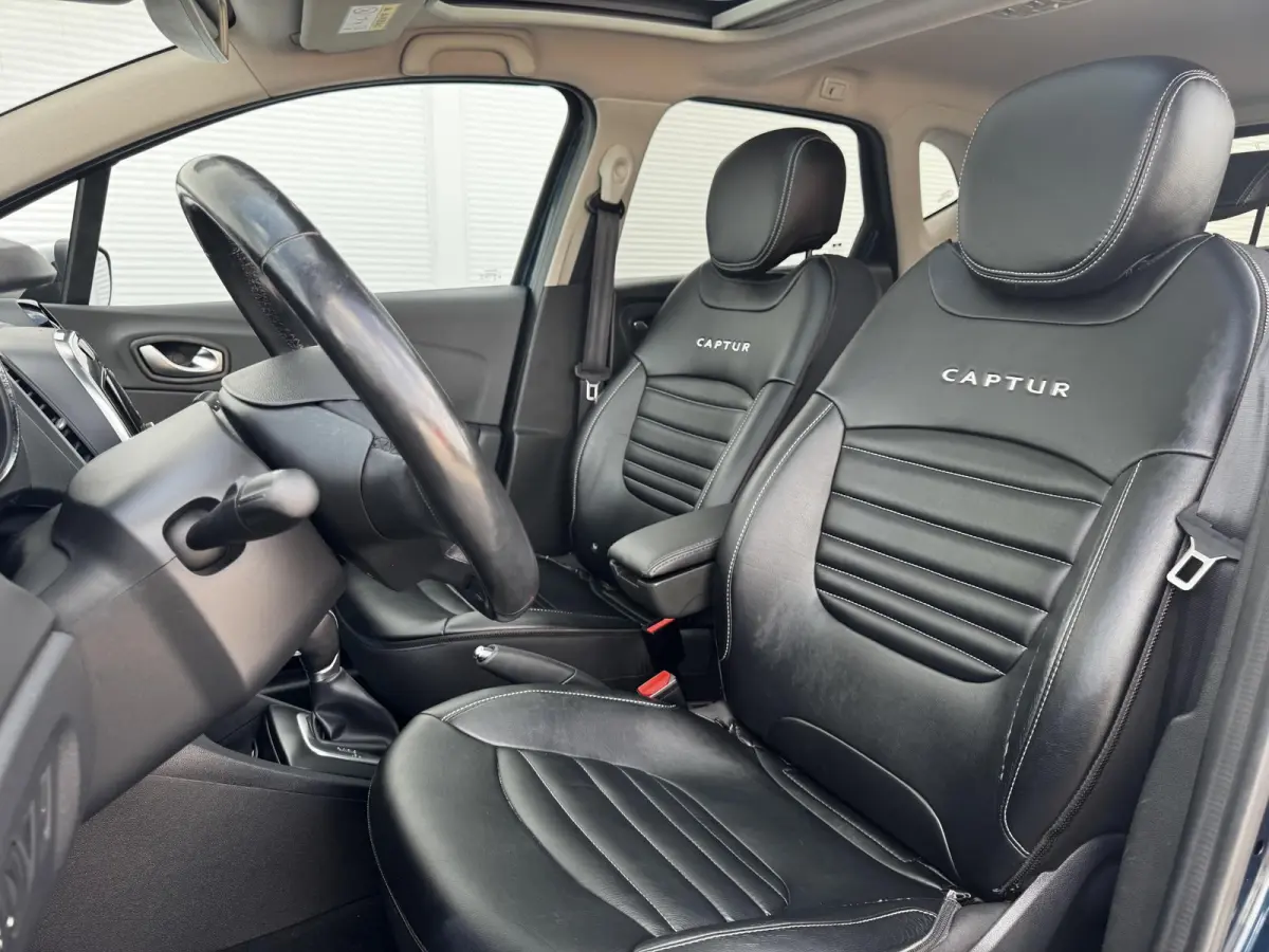 1.3 TCe Intens A/T / Pano / Navigatie / Achteruitrijcamera / Parkeer Assistent / Keyless Entry