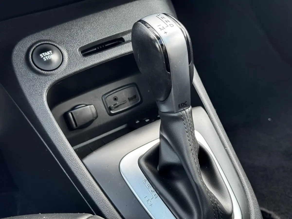 1.3 TCe Intens A/T / Pano / Navigatie / Achteruitrijcamera / Parkeer Assistent / Keyless Entry