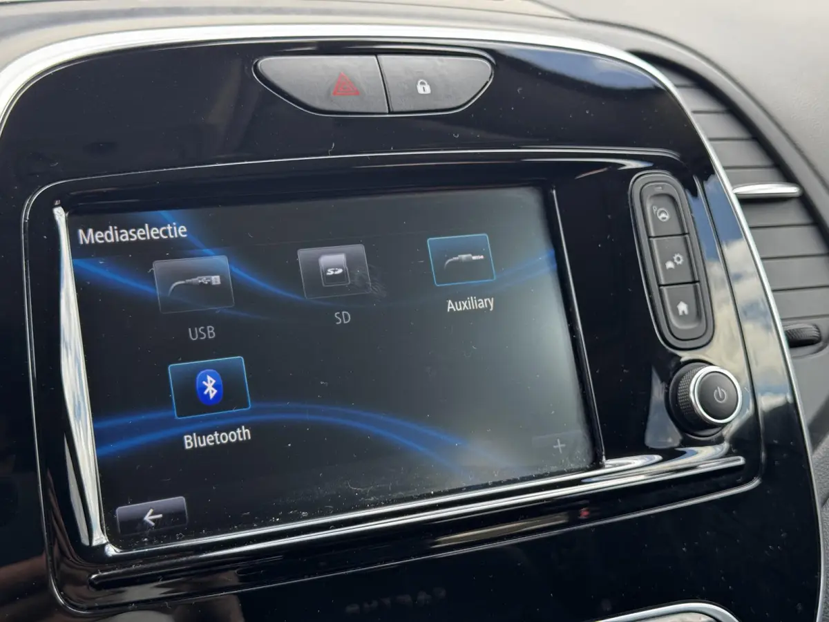 1.3 TCe Intens A/T / Pano / Navigatie / Achteruitrijcamera / Parkeer Assistent / Keyless Entry