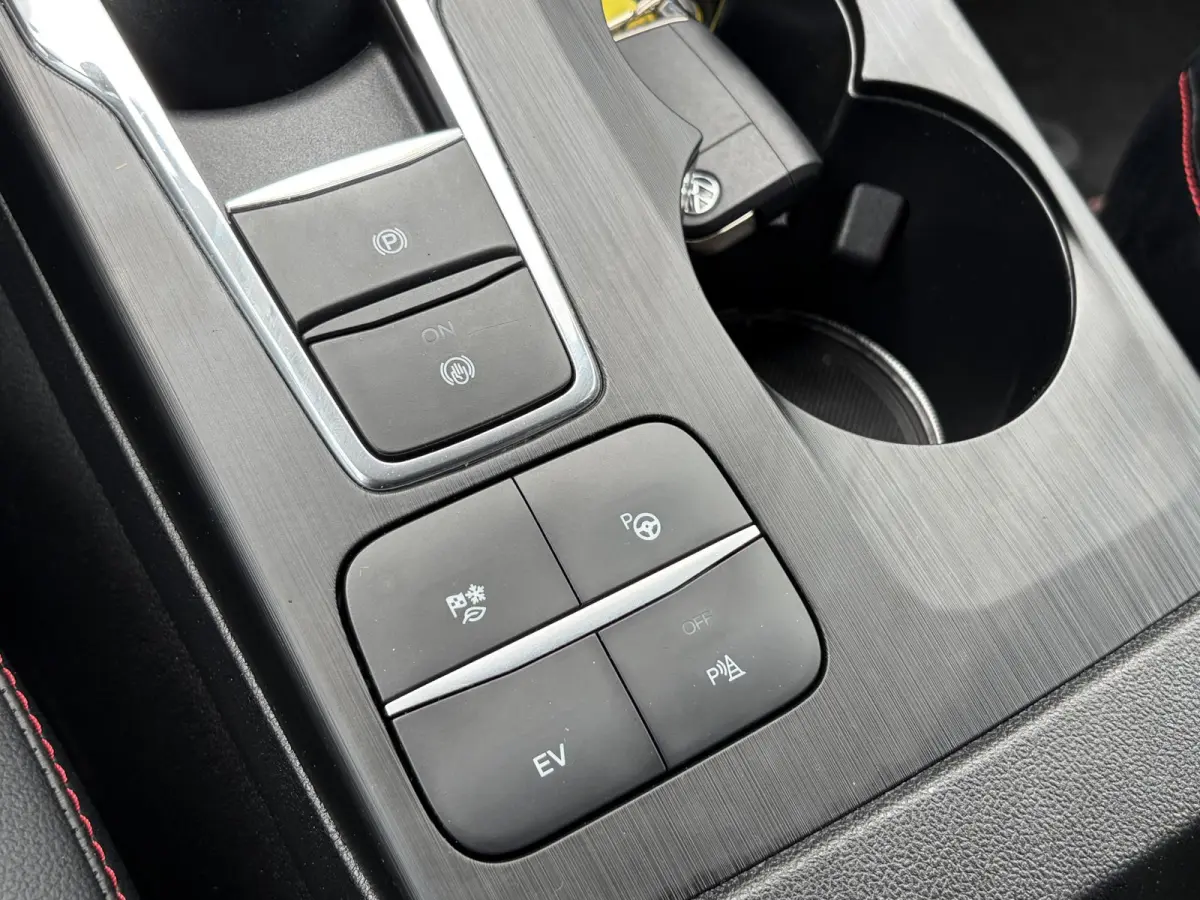 2.5 PHEV ST-Line X / Winter-pack / Airco (automatisch) / Navigatiesysteem full map /