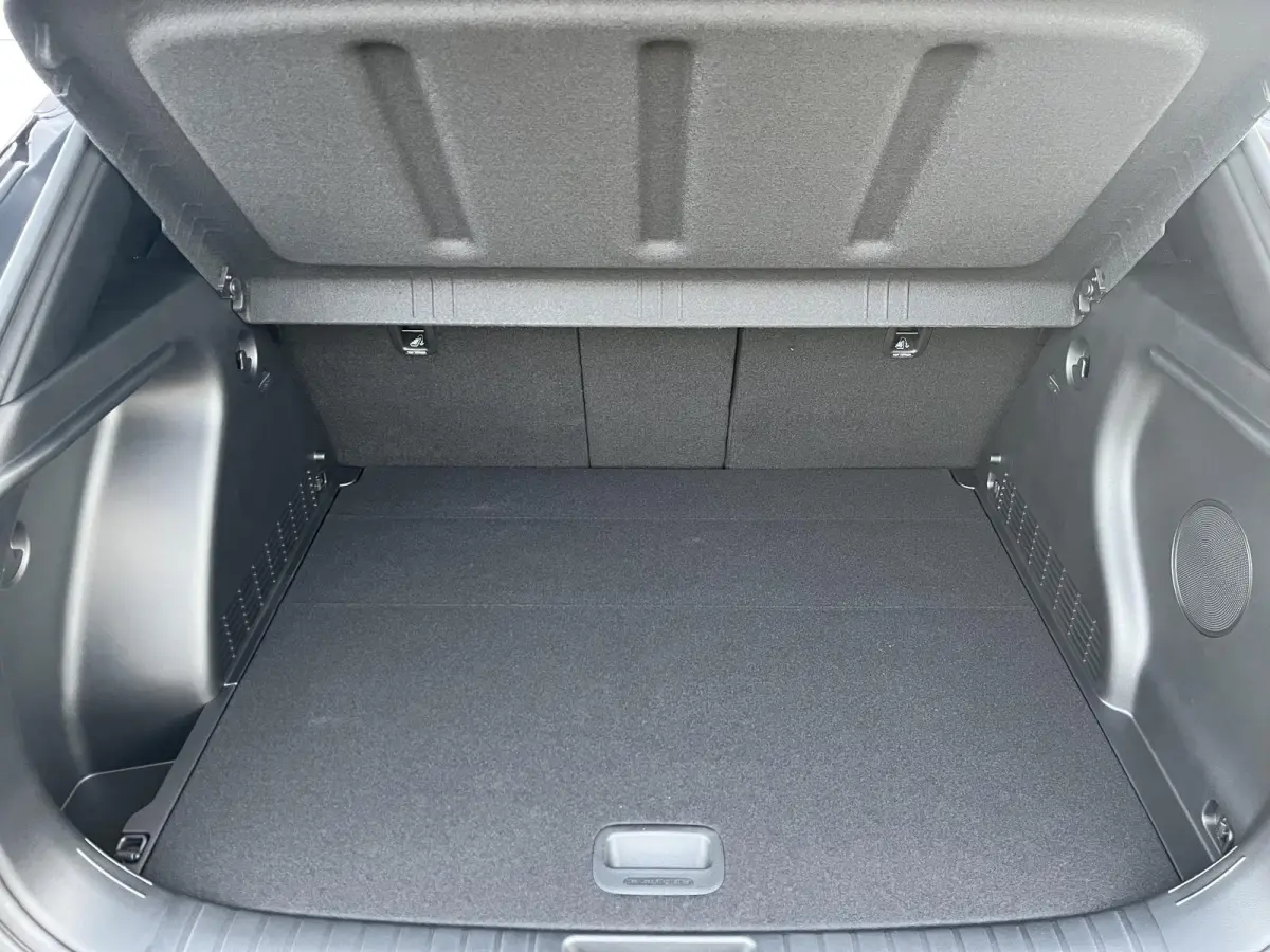 1.6 GDI HEV N Line Sky / N Line exterieur / Lichtmetalen velgen 5-spaaks 18" / Schuif-/kanteldak / Achterstoelen verwarmd /