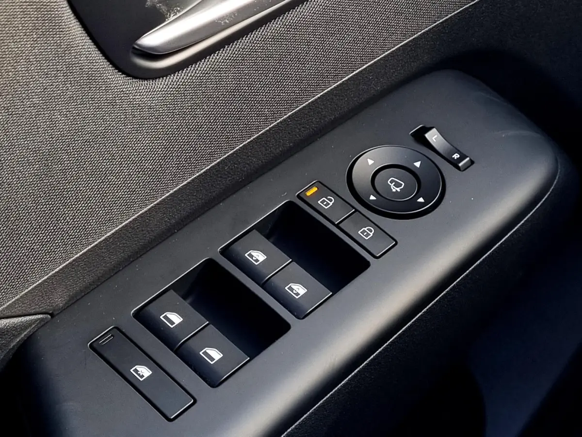 Comfort Smart 65.4 kWh WVB / Navigatie / Blind-Spot Collision-Avoidance Assist / Adaptieve Cruise Control
