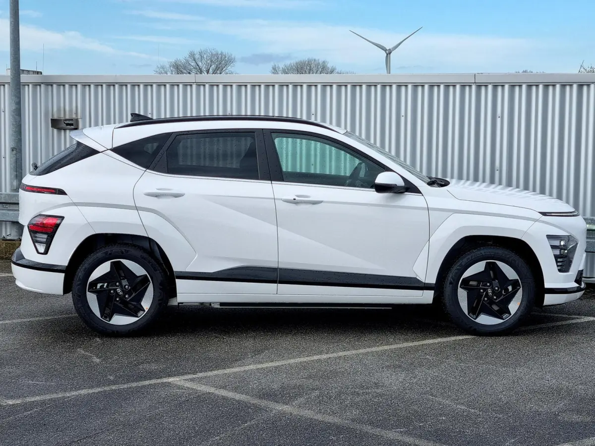 Comfort Smart 65.4 kWh WVB / Navigatie / Blind-Spot Collision-Avoidance Assist / Adaptieve Cruise Control