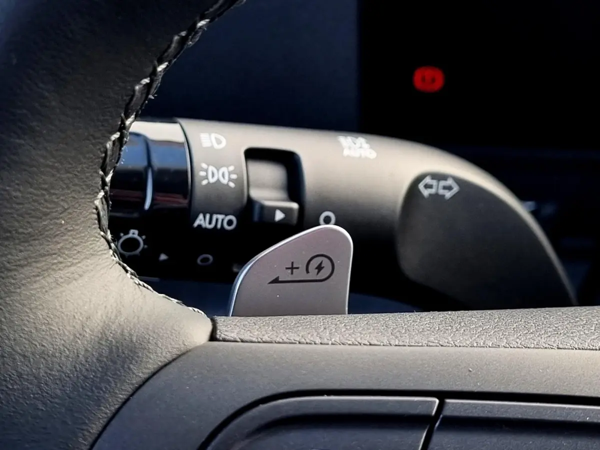 Comfort Smart 65.4 kWh WVB / Navigatie / Blind-Spot Collision-Avoidance Assist / Adaptieve Cruise Control