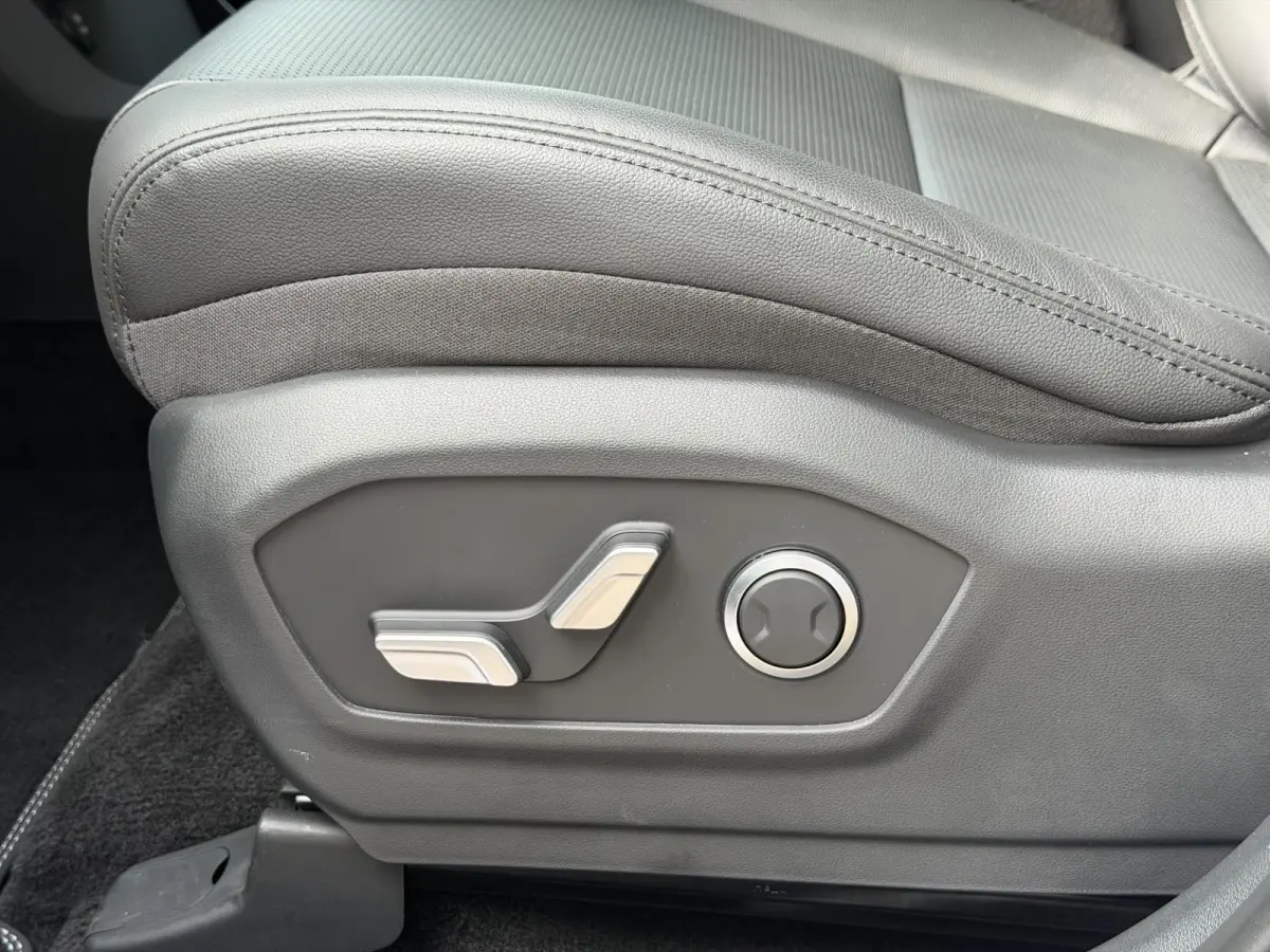 1.6 T-GDI HEV Premium 7p / Nieuw op Voorraad / Ledere Bekleding / 7 Persoons / Vol Uitgerust met Opties / Adaptive Cruise / Elektrische Stoelen met Memory /