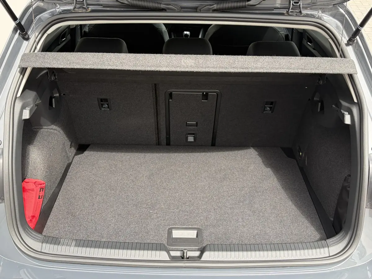 1.5 TSI R-Line Edition / Airco / Stuur & Stoelverwarming / Adaptive cruise control / hill hold / Apple Carplay Android Auto / Navigatie / PDC voor & achter / All Seasonbanden /