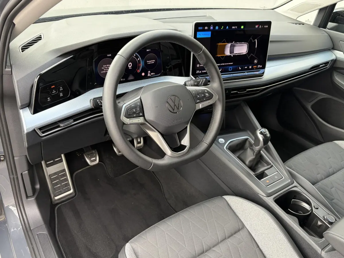 1.5 TSI R-Line Edition / Airco / Stuur & Stoelverwarming / Adaptive cruise control / hill hold / Apple Carplay Android Auto / Navigatie / PDC voor & achter / All Seasonbanden /