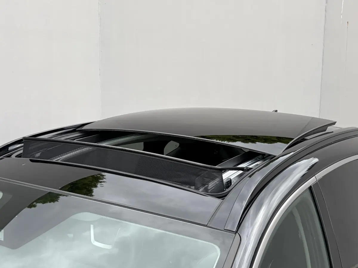1.6 T-GDI PHEV Premium Sky 4WD /Accu SoH 100 % / Fabrieksgarantie tot 10-2029 / Panorama schuifdak / Dealer Onderhouden / HUD / Apple Carplay Android Auto / Camera / Elektr. stoelen & klep /