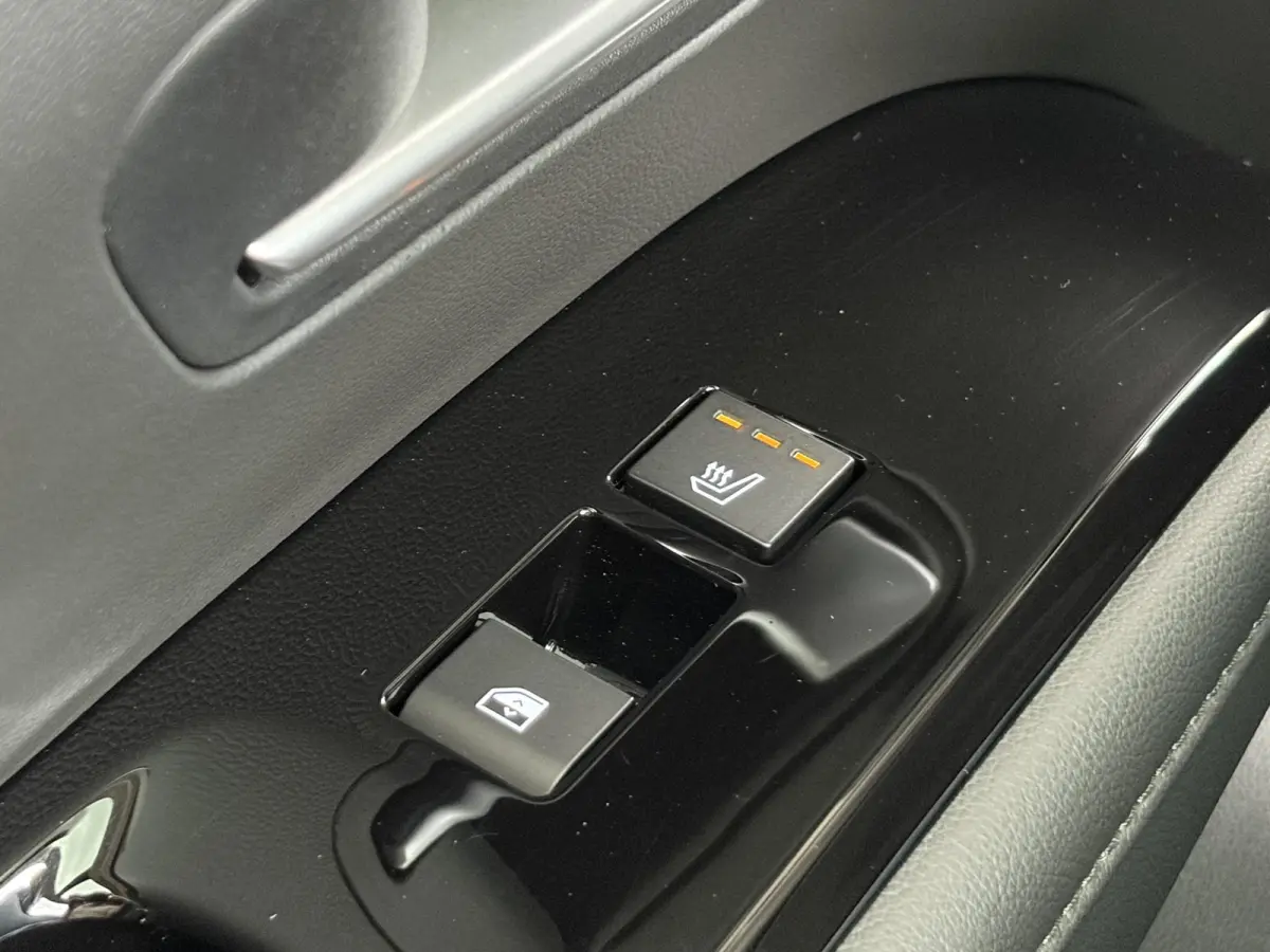 1.6 T-GDI PHEV Premium Sky 4WD /Accu SoH 100 % / Fabrieksgarantie tot 10-2029 / Panorama schuifdak / Dealer Onderhouden / HUD / Apple Carplay Android Auto / Camera / Elektr. stoelen & klep /