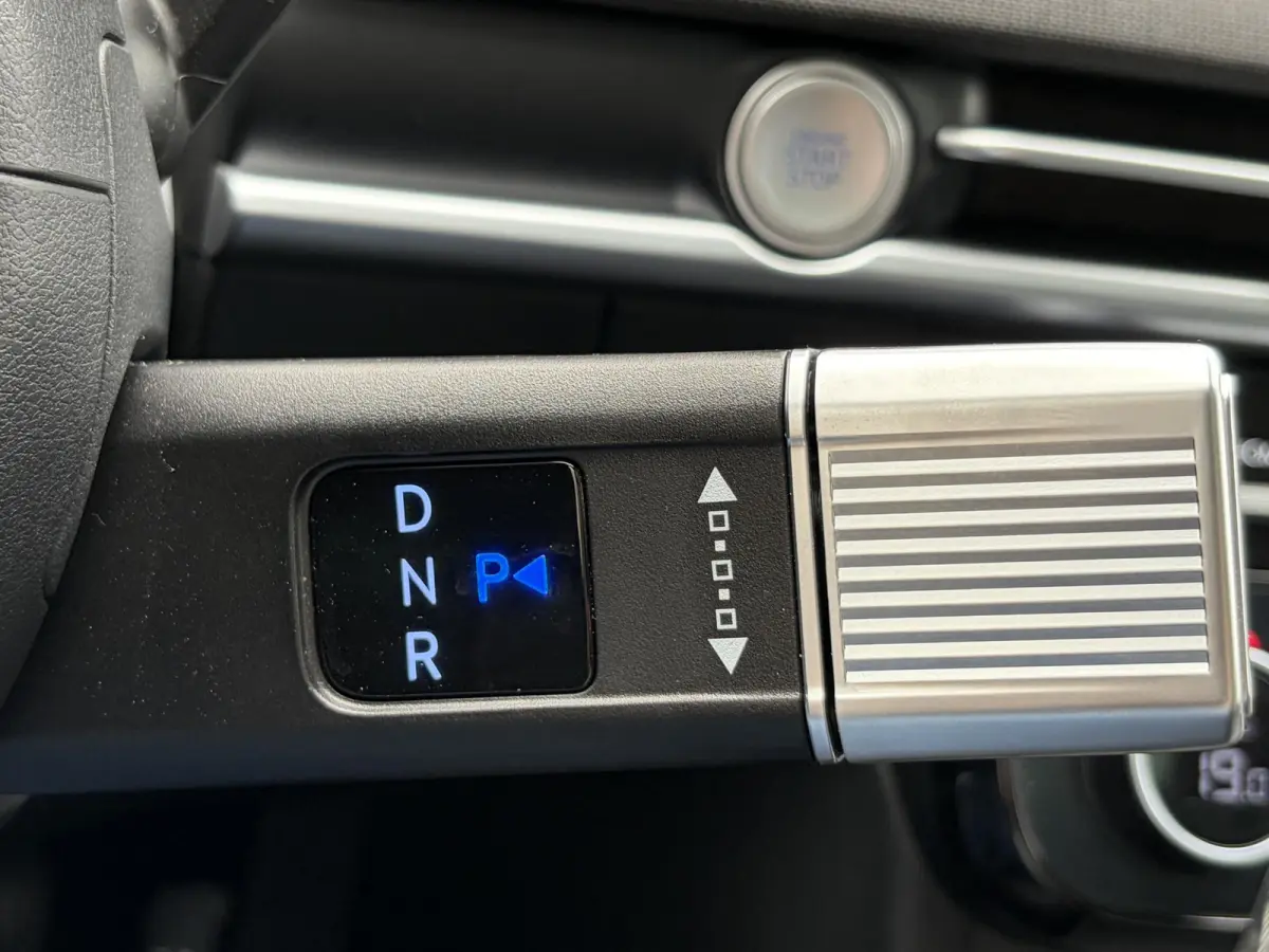 1.6 T-GDI PHEV Premium Sky 4WD /Accu SoH 100 % / Fabrieksgarantie tot 10-2029 / Panorama schuifdak / Dealer Onderhouden / HUD / Apple Carplay Android Auto / Camera / Elektr. stoelen & klep /