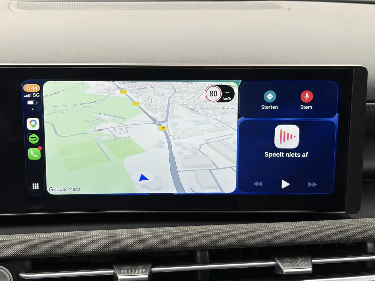 1.6 T-GDI PHEV Premium Sky 4WD /Accu SoH 100 % / Fabrieksgarantie tot 10-2029 / Panorama schuifdak / Dealer Onderhouden / HUD / Apple Carplay Android Auto / Camera / Elektr. stoelen & klep /