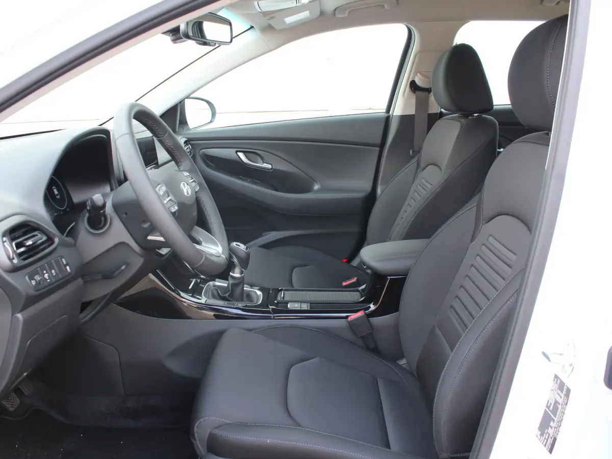 1.0 T-GDi MHEV Comfort / Navigatie + Android Auto/Apple Carplay / DAB / Climate Control / Cruise Control / Achteruitrijcamera /