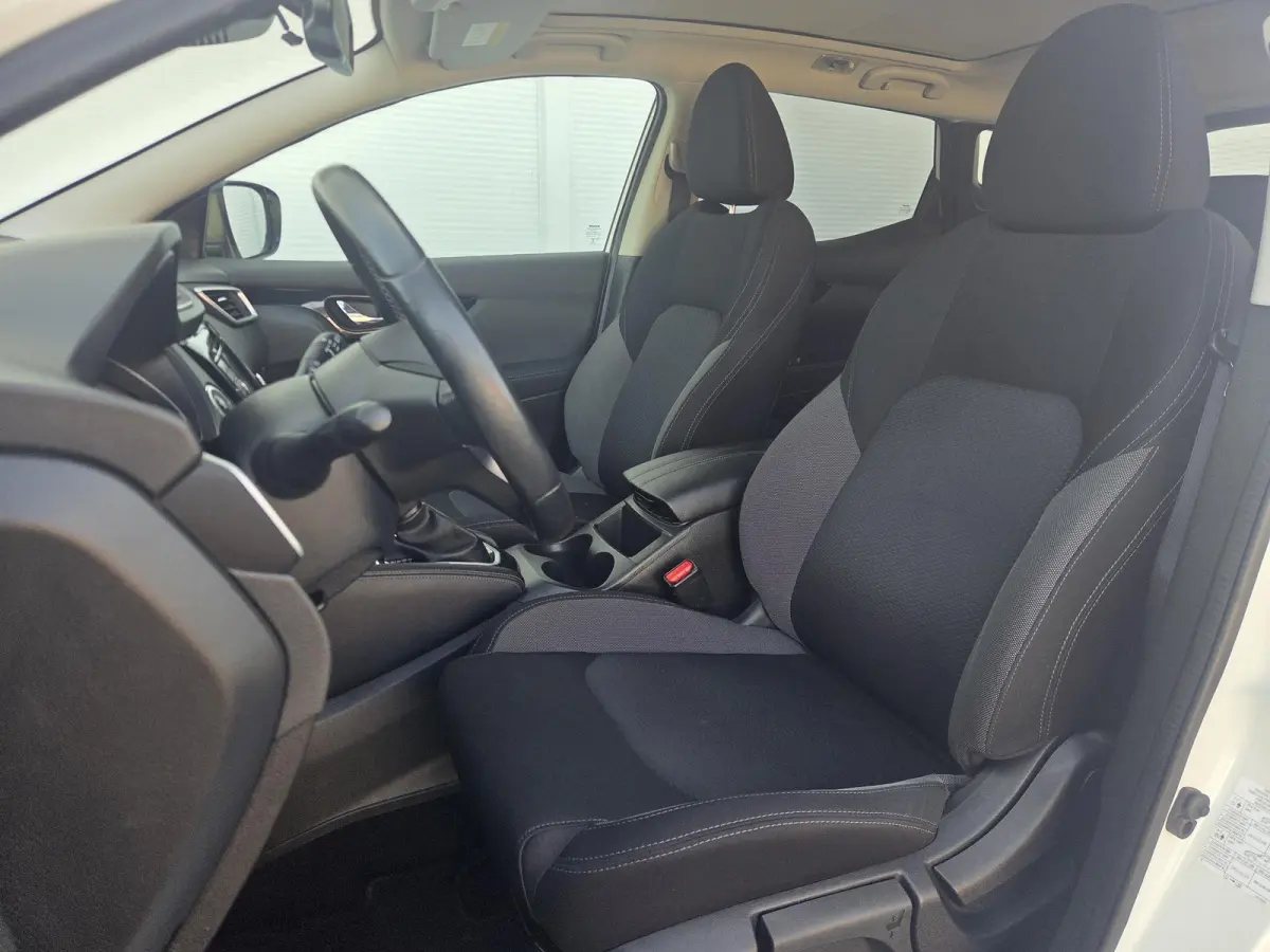 1.3 DIG-T Design Edition / Airco (automatisch) / Cruise control / Panoramadak / Navigatiesysteem full map /