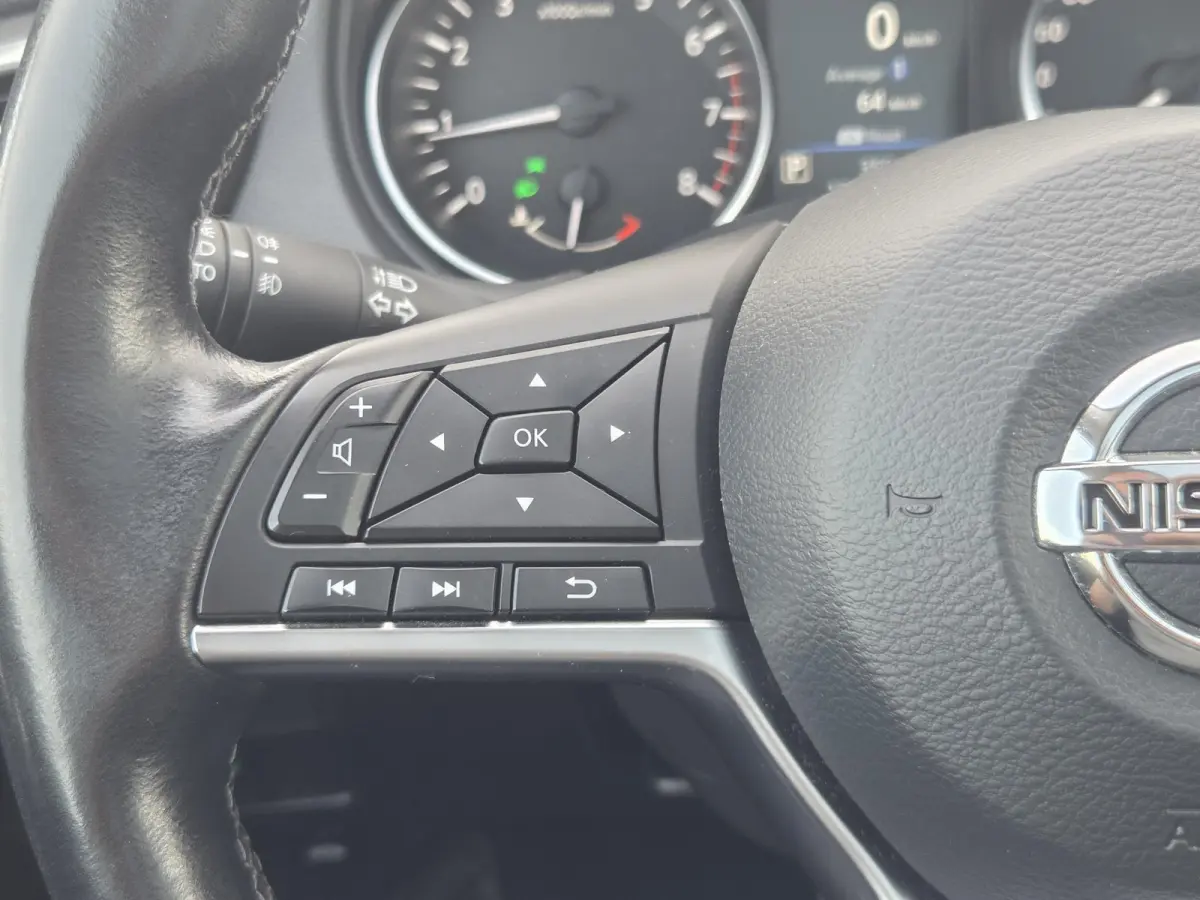 1.3 DIG-T Design Edition / Airco (automatisch) / Cruise control / Panoramadak / Navigatiesysteem full map /