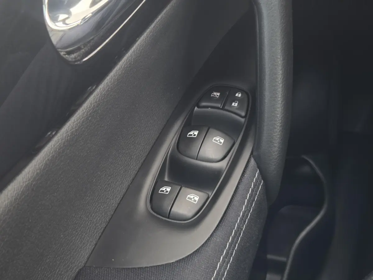 1.3 DIG-T Design Edition / Airco (automatisch) / Cruise control / Panoramadak / Navigatiesysteem full map /