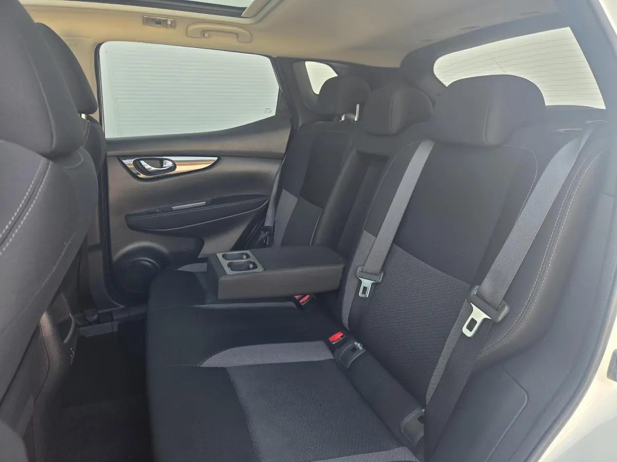 1.3 DIG-T Design Edition / Airco (automatisch) / Cruise control / Panoramadak / Navigatiesysteem full map /