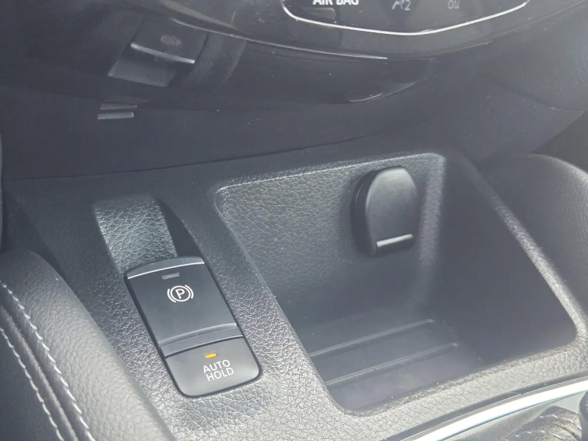 1.3 DIG-T Design Edition / Airco (automatisch) / Cruise control / Panoramadak / Navigatiesysteem full map /