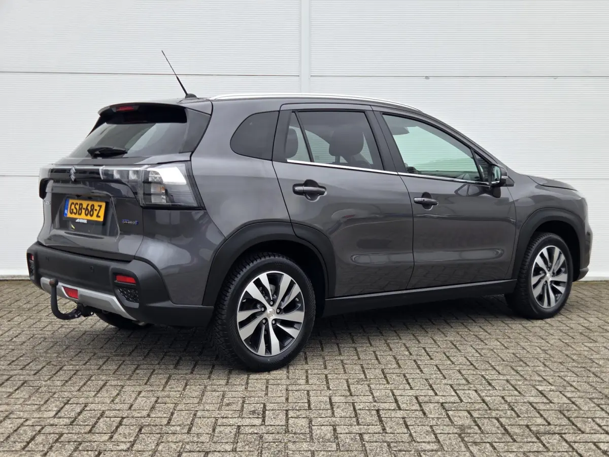 1.5 Hybrid Style / Airco / Cruise Control / keyless entry / keyless start / Bluetooth /