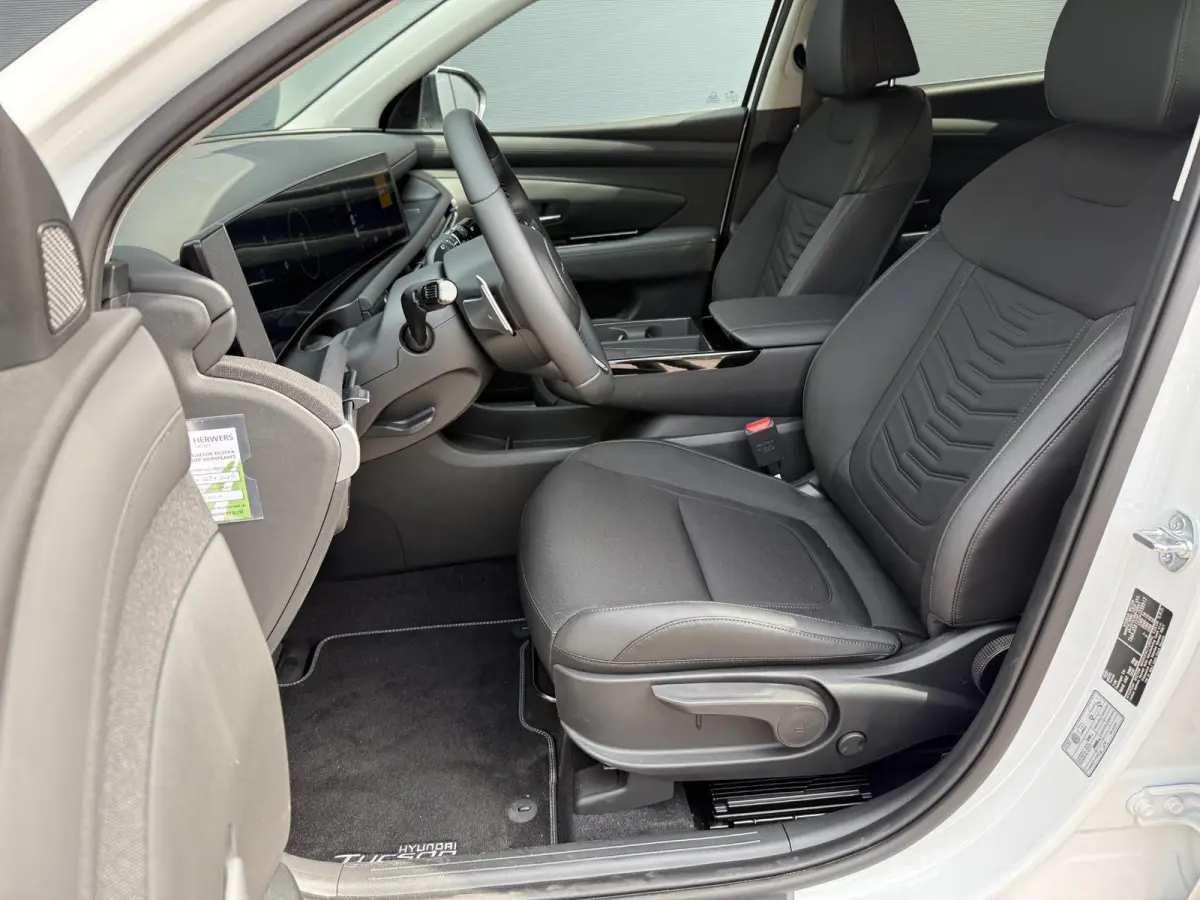 1.6 T-GDI PHEV Comfort Smart / Elektrische Achterklep / Stoel+Stuur Verwarming / Achteruitrij Camera / Keyless / Navigatie /