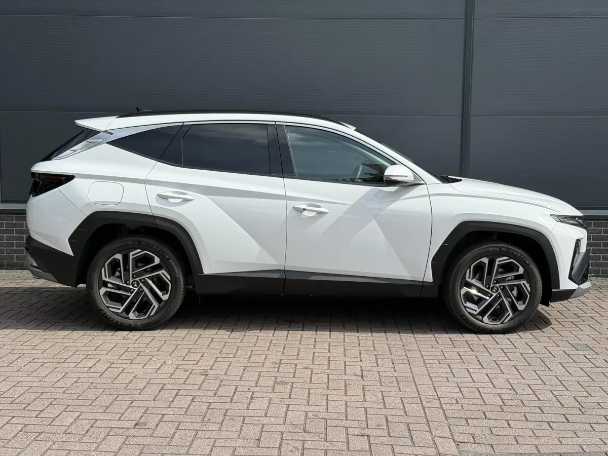 1.6 T-GDI PHEV Comfort Smart / Elektrische Achterklep / Stoel+Stuur Verwarming / Achteruitrij Camera / Keyless / Navigatie /