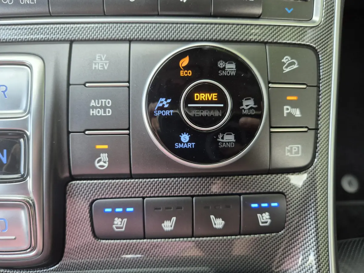1.6 T-GDI PHEV Premium / AWD / Fabrieksgarantie tot 1/7/2027 / Dealer onderhouden  / EAER 58km / Apple Carplay Android Auto / Adaptief CC / Achteruitrijcamera / Stuur- Stoel en Achterbankver