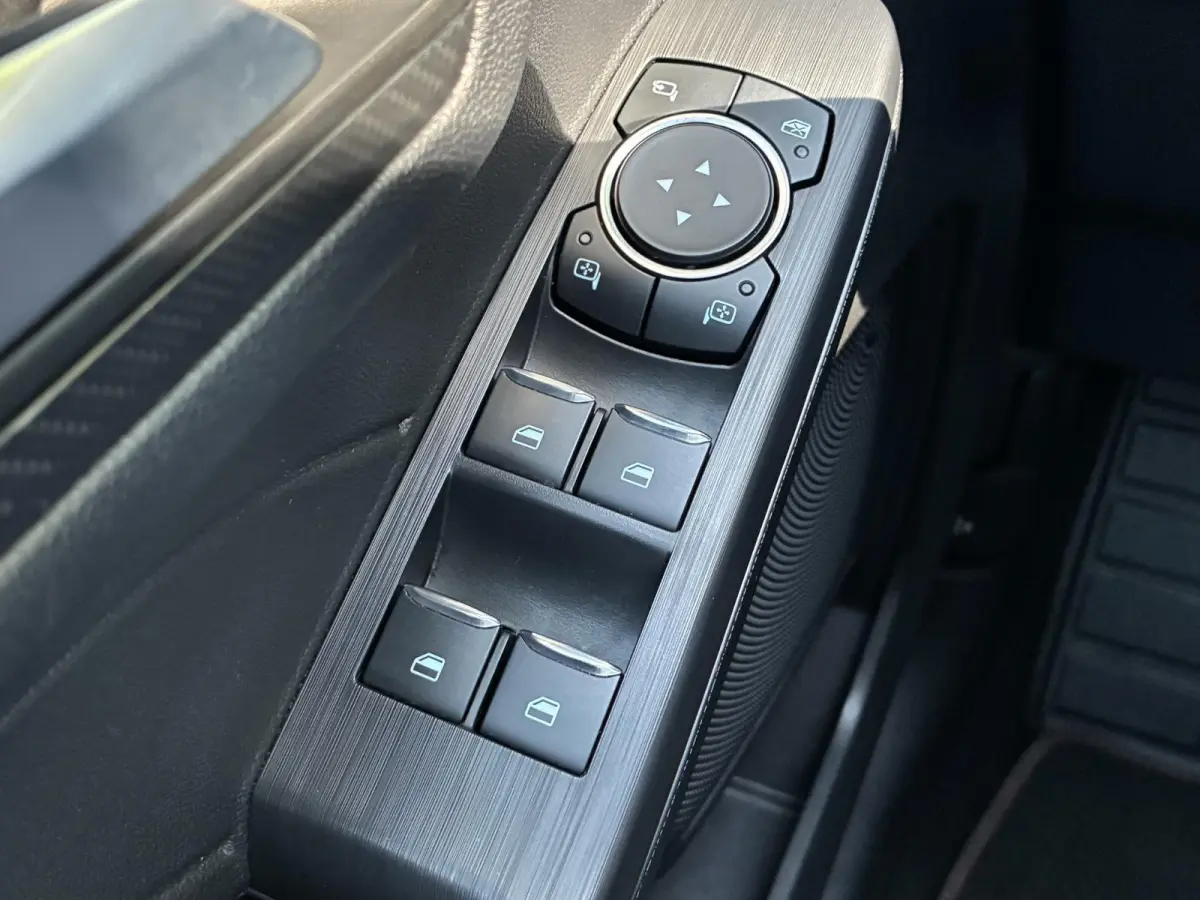 2.5 PHEV ST-Line X / Fabrieksgarantie t/m 02-2029 / WINTER-PACK / Trekgewicht 2.100 KG / Elektisch schuif-/kanteldak / Achteruitrijcamera / Navigatie / Apple Carplay/Android Auto / B&O Audio