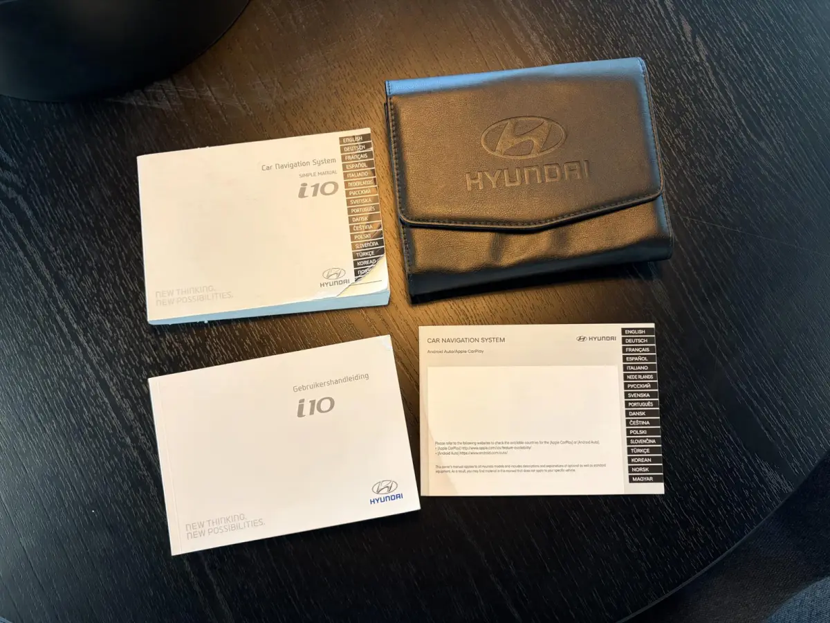 1.0 Premium / Trekhaak / Stoel en stuurverwarming / Apple Carplay/Android Auto /
