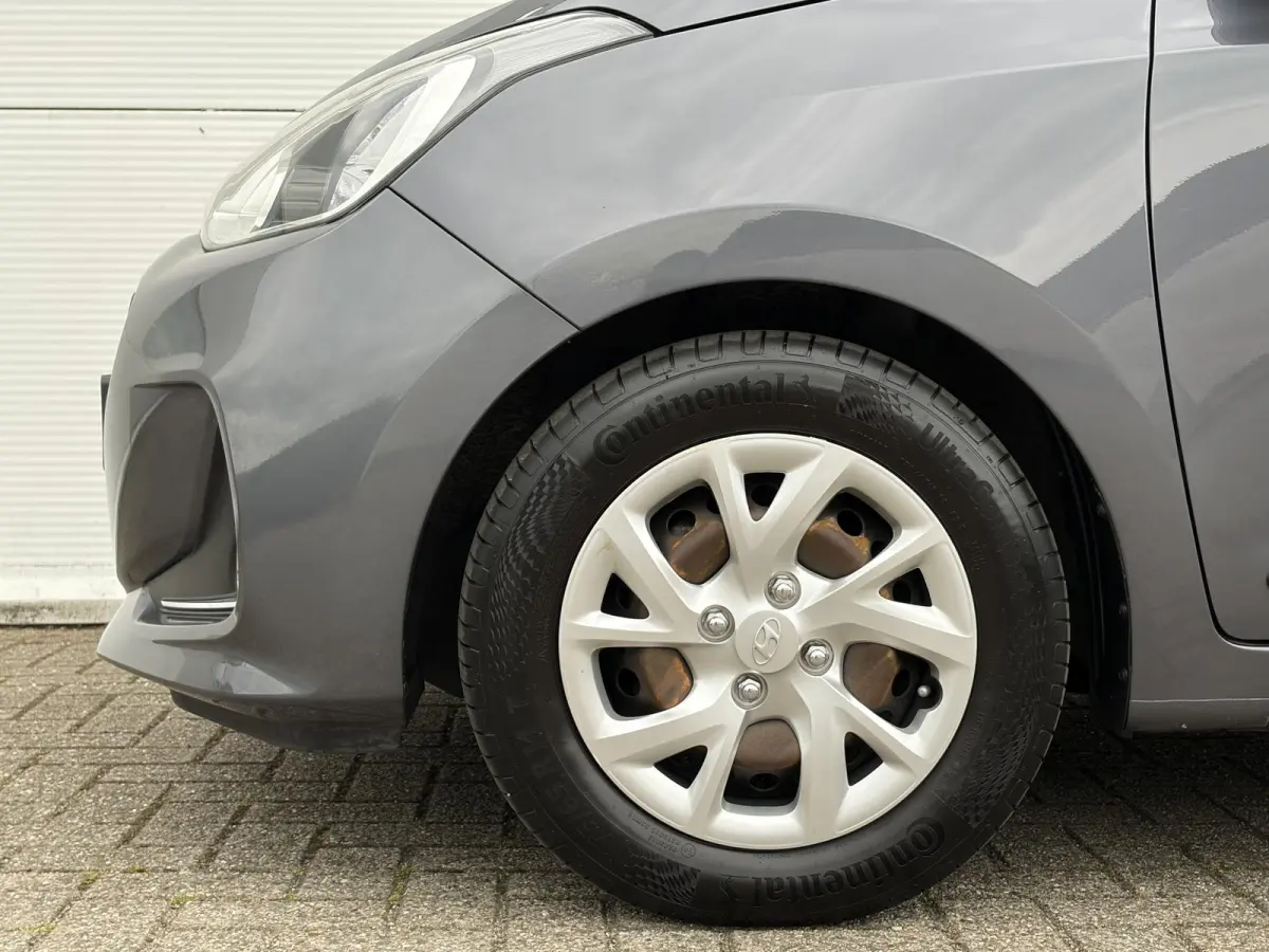 1.0 Premium / Trekhaak / Stoel en stuurverwarming / Apple Carplay/Android Auto /
