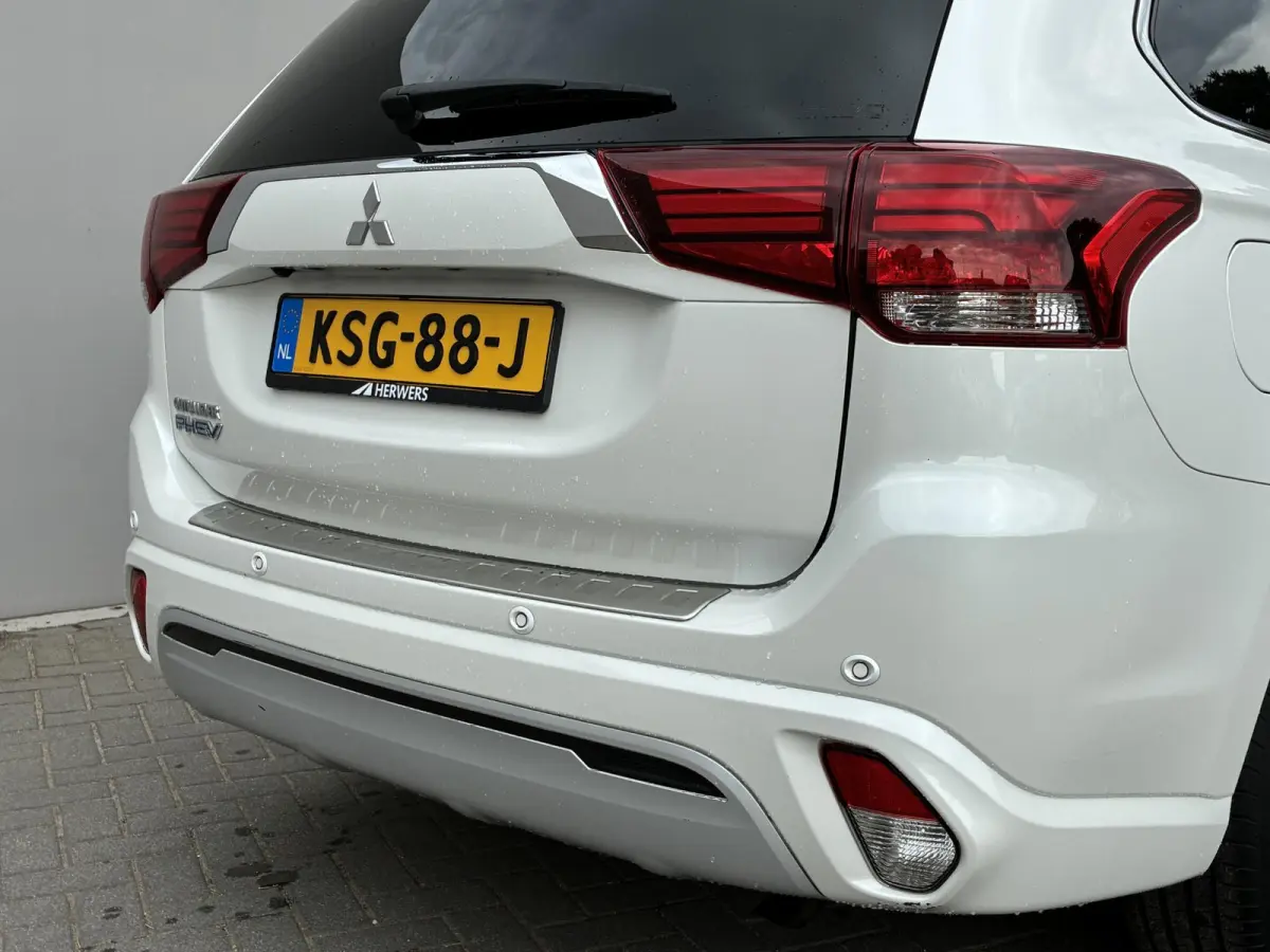 2.4 PHEV S-Edition / Elektrische achterklep / Trekgewicht 1500 kg / Rondomzicht camera / cruise control / Keyless Entry/Start / Stuur-& Stoelverwarming /