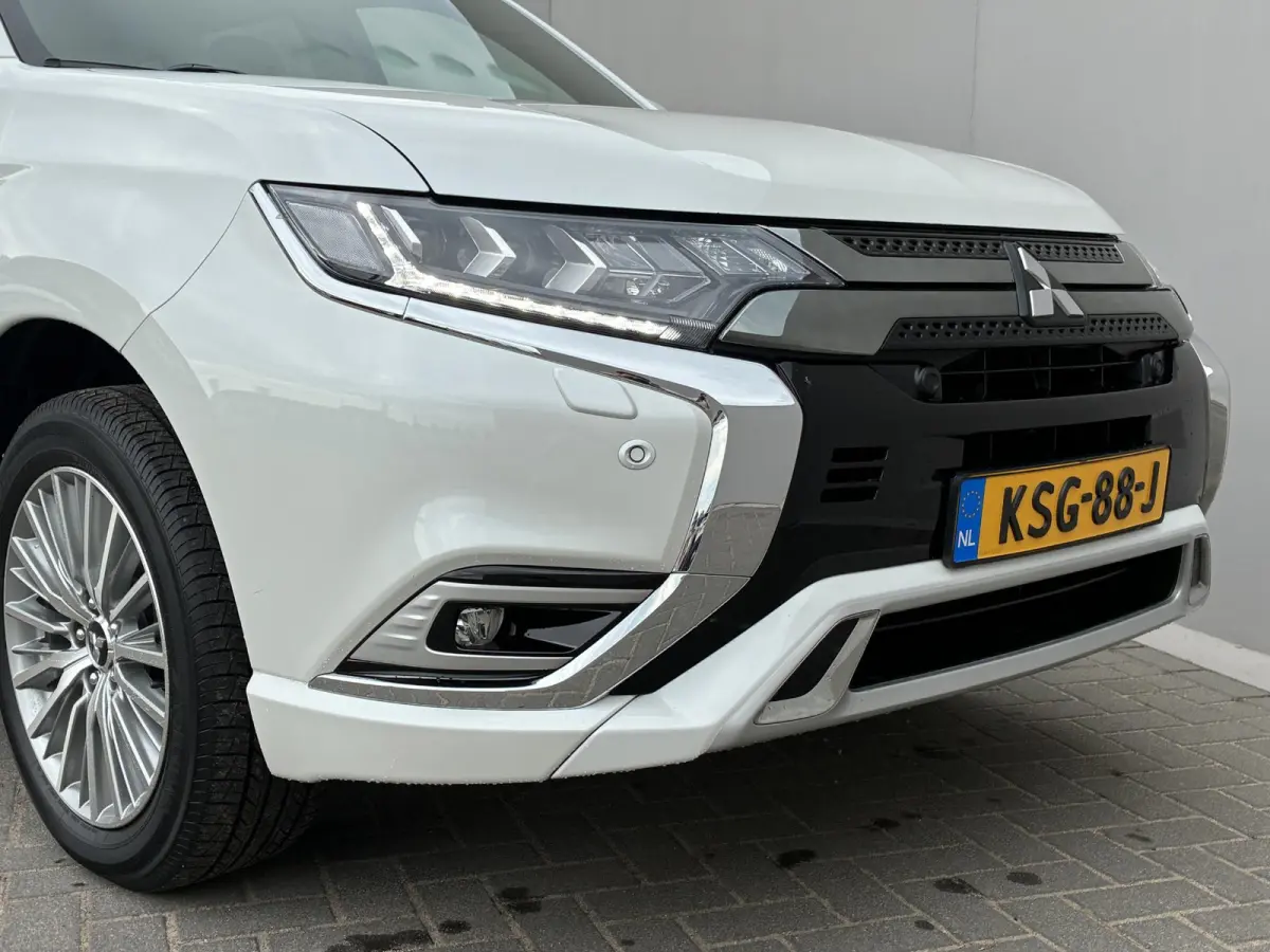 2.4 PHEV S-Edition / Elektrische achterklep / Trekgewicht 1500 kg / Rondomzicht camera / cruise control / Keyless Entry/Start / Stuur-& Stoelverwarming /