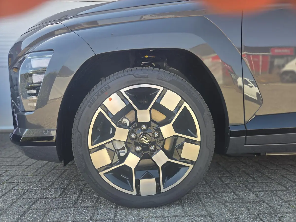 Premium 64.8 kWh ** nieuw uit voorraad leverbaar **