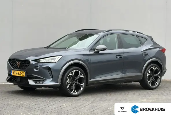 1.4 e-Hybrid Performance / PHEV / 19" Velgen / 3 fasen Laden / Camera / Apple Carplay / Android Auto / Rijassistent Pakket / 1500 kg Trekgewicht / Keyless Entry & Start / Parkeersensoren Voo