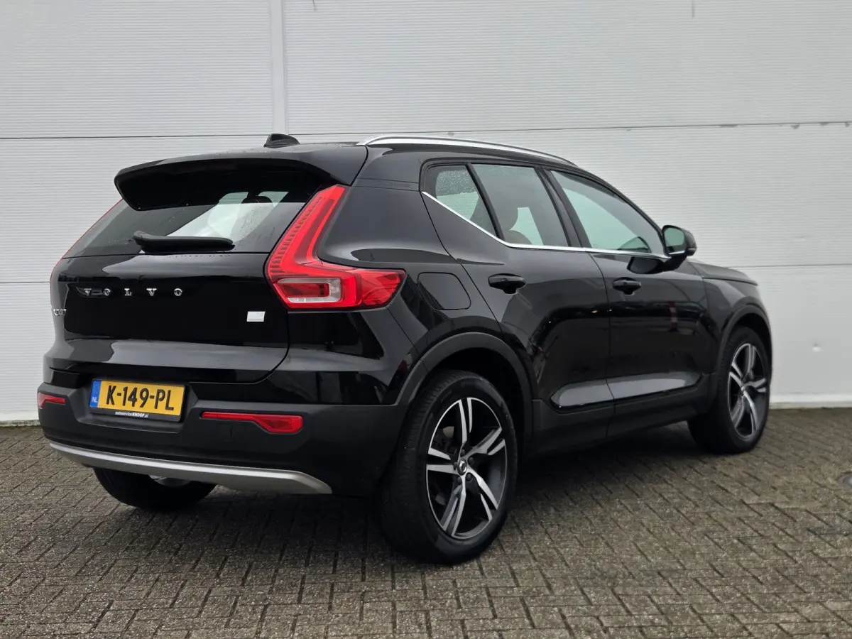 1.5 T5 R-Design Expression / Leder interieur / Stoelverwarming / Elektrisch verstelbare stoel + Geheugenfunctie / DAB+