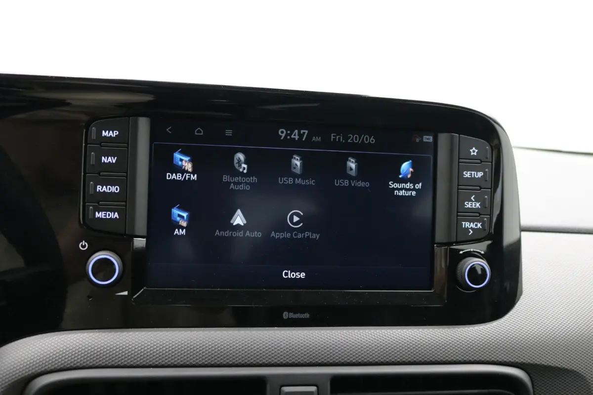 1.0 Comfort Smart / Navigatie / Camera / Apple Carplay & Android Auto / Bluetooth / Airco /