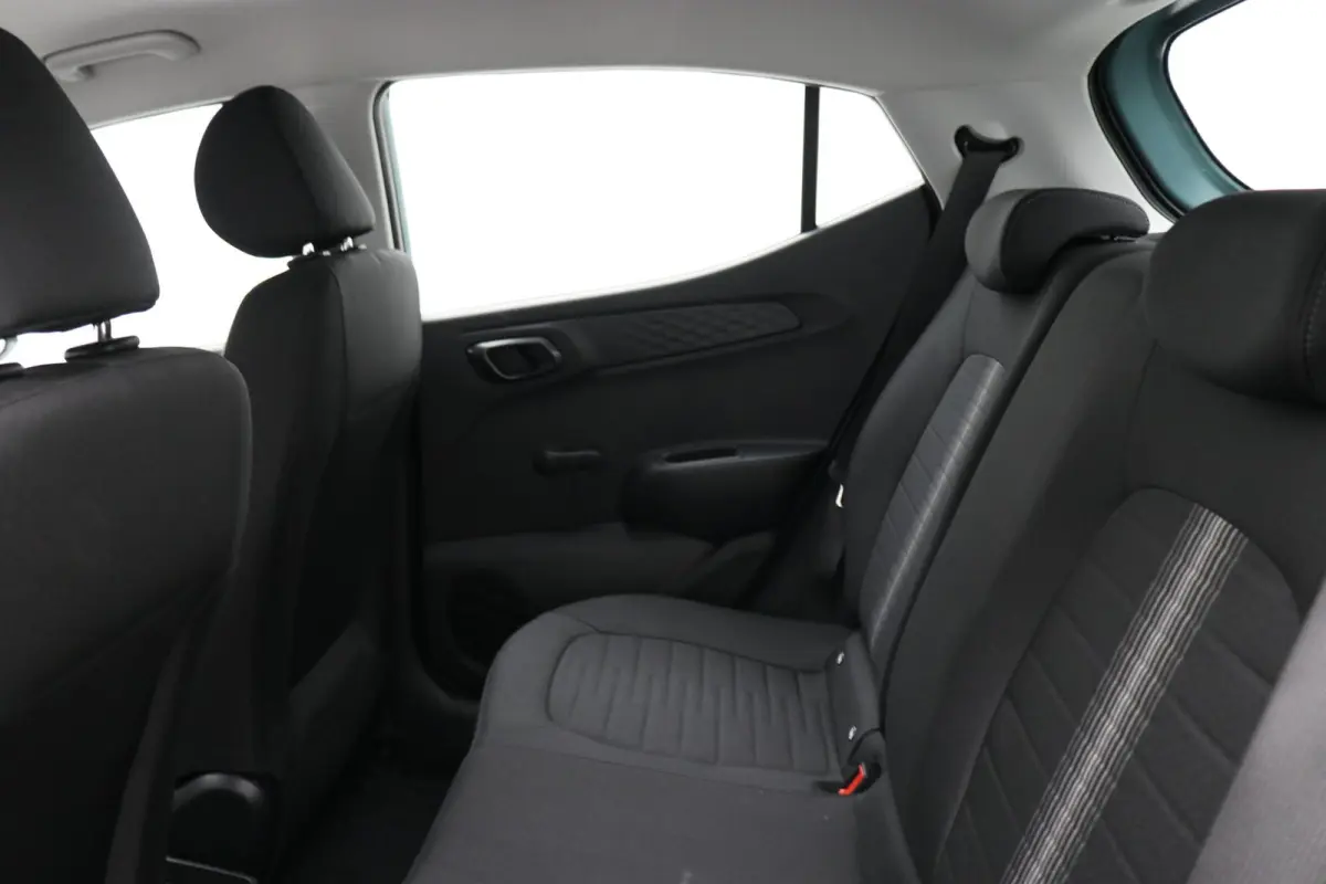 1.0 Comfort Smart / Navigatie / Camera / Apple Carplay & Android Auto / Bluetooth / Airco /