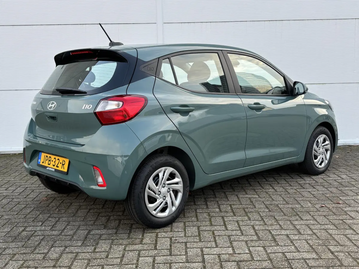 1.0 Comfort Smart / Navigatie / Camera / Apple Carplay & Android Auto / Bluetooth / Airco /