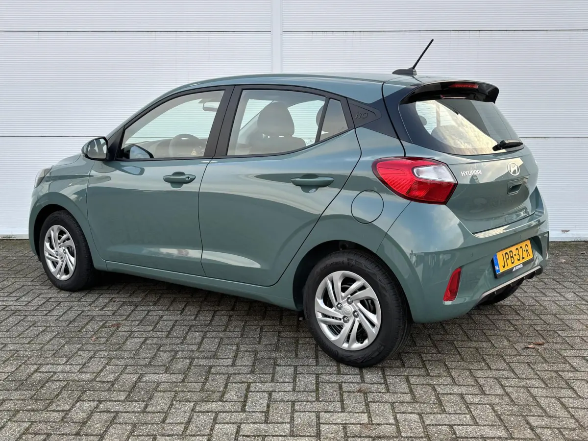 1.0 Comfort Smart / Navigatie / Camera / Apple Carplay & Android Auto / Bluetooth / Airco /