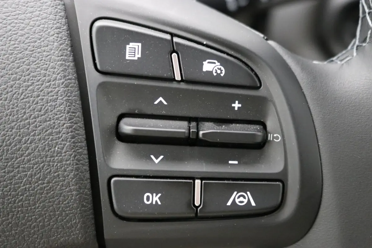 1.0 Comfort Smart / Navigatie / Camera / Apple Carplay & Android Auto / Bluetooth / Airco /